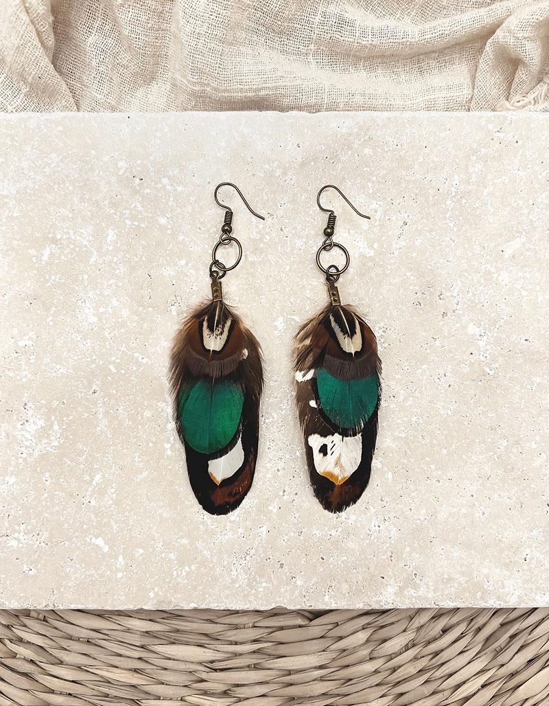 Artikel-KL-OR-013-01-19-Tiger-Feather-Ohrringe-Kiloa